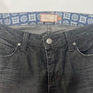 Mid rise relaxed wide leg Paige jeans.. dark wash! Size 29